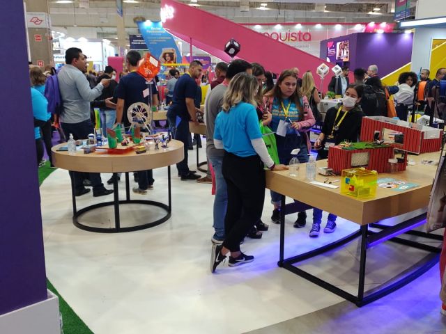 Estande da feira Bett Brasil